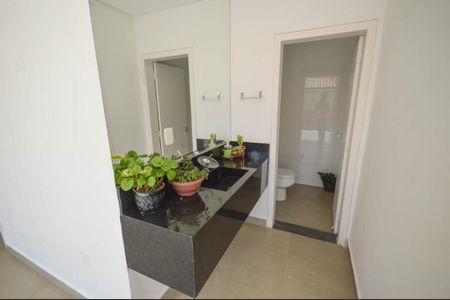 Casa à venda com 380m², 4 quartos e 3 vagas