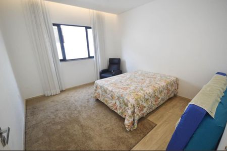 Casa à venda com 380m², 4 quartos e 3 vagas