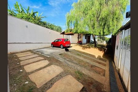 Casa à venda com 110m², 3 quartos e 4 vagas
