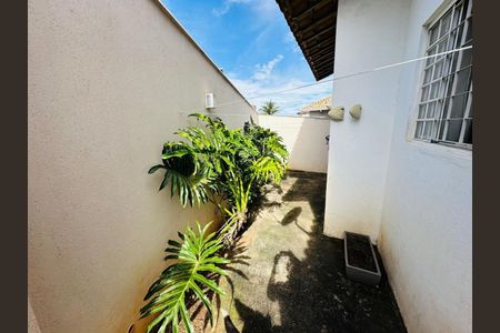 Casa à venda com 110m², 3 quartos e 4 vagas