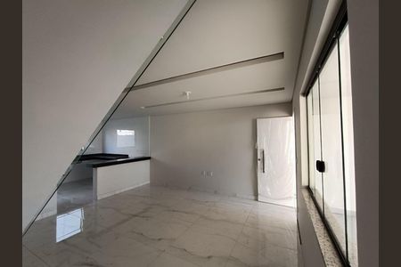 Casa à venda com 3 quartos, 130m² em Floramar, Belo Horizonte