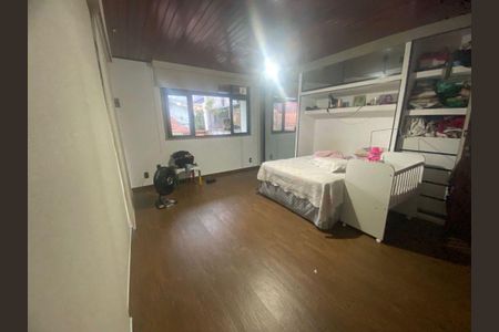 Casa à venda com 3 quartos, 214m² em Maravista, Niterói