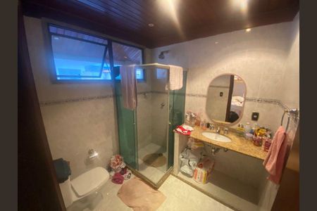 Casa à venda com 3 quartos, 214m² em Maravista, Niterói