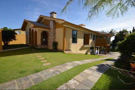 Casa à venda com 385m², 4 quartos e 10 vagas