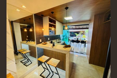 Casa à venda com 2 quartos, 120m² em Copacabana, Belo Horizonte