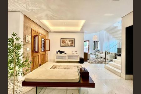 Casa à venda com 3 quartos, 345m² em Trevo, Belo Horizonte