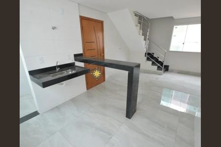 Apartamento à venda com 5 quartos, 150m² em Heliópolis, Belo Horizonte
