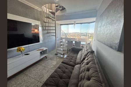 Apartamento à venda com 3 quartos, 165m² em Heliópolis, Belo Horizonte