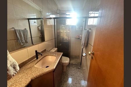 Apartamento à venda com 3 quartos, 165m² em Heliópolis, Belo Horizonte