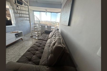 Apartamento à venda com 3 quartos, 165m² em Heliópolis, Belo Horizonte