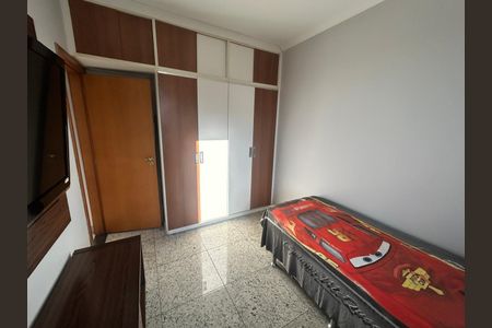 Apartamento à venda com 3 quartos, 165m² em Heliópolis, Belo Horizonte