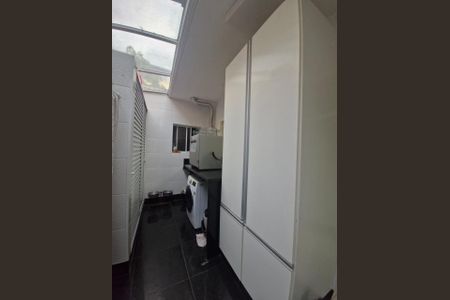 Casa de condomínio à venda com 250m², 5 quartos e 4 vagas