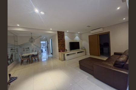 Casa de condomínio à venda com 250m², 5 quartos e 4 vagas