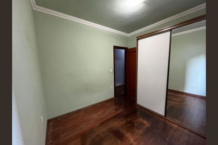 Casa à venda com 3 quartos, 133m² em Planalto, Belo Horizonte