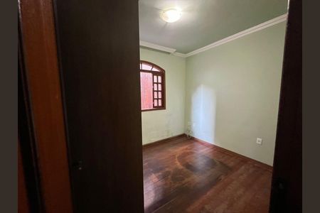 Casa à venda com 3 quartos, 133m² em Planalto, Belo Horizonte