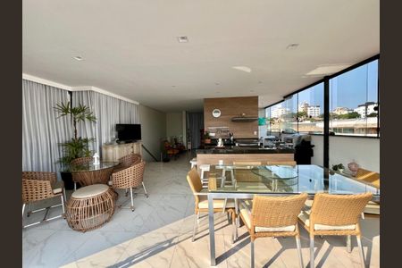 Apartamento à venda com 4 quartos, 187m² em Itapoã, Belo Horizonte