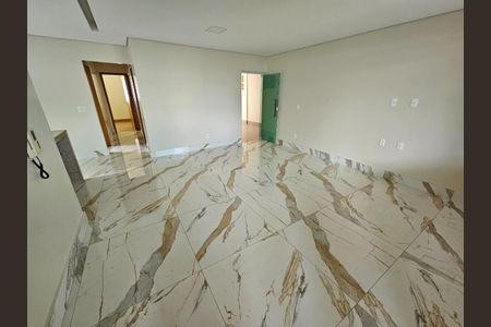 Casa à venda com 180m², 3 quartos e 2 vagas