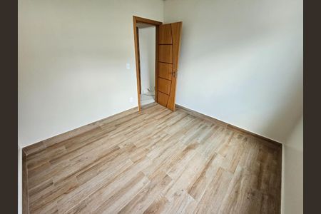 Casa à venda com 180m², 3 quartos e 2 vagas