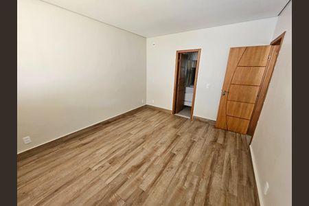 Casa à venda com 180m², 3 quartos e 2 vagas