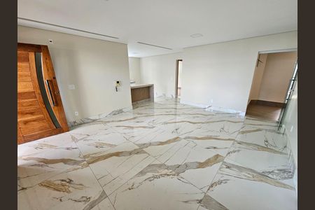 Casa à venda com 3 quartos, 180m² em Sinimbu, Belo Horizonte