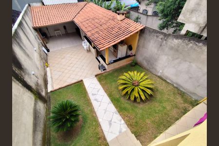 Casa à venda com 240m², 3 quartos e 2 vagas