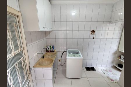 Casa à venda com 240m², 3 quartos e 2 vagas