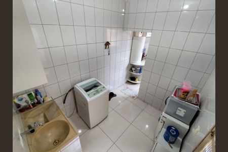 Casa à venda com 240m², 3 quartos e 2 vagas