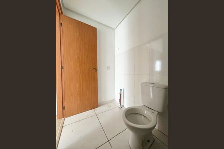 Apartamento à venda com 47m², 2 quartos e 1 vaga Apartamento à venda com 47m², 2 quartos e 1 vagaBanheiro