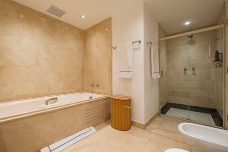 Apartamento à venda com 160m², 2 quartos e 3 vagas Apartamento à venda com 160m², 2 quartos e 3 vagasSuíte