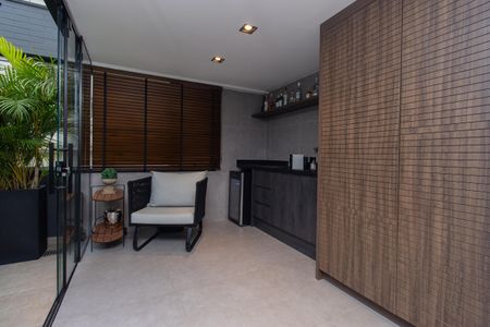 Apartamento à venda com 160m², 2 quartos e 3 vagas Apartamento à venda com 160m², 2 quartos e 3 vagasCobertura
