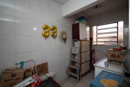 Casa à venda com 210m², 4 quartos e 2 vagas Casa à venda com 210m², 4 quartos e 2 vagasCasa 2 - Cozinha
