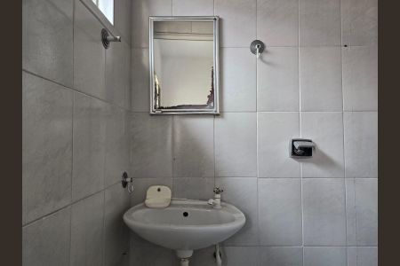 Casa à venda com 210m², 4 quartos e 2 vagasBanheiro / Casa 03