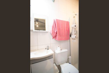 Casa à venda com 210m², 4 quartos e 2 vagas Casa à venda com 210m², 4 quartos e 2 vagasBanheiro da Suíte