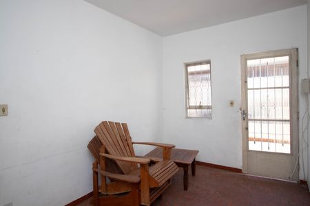 Casa à venda com 210m², 4 quartos e 2 vagas Casa à venda com 210m², 4 quartos e 2 vagasCasa 3 - Sala