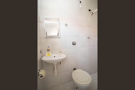 Casa à venda com 210m², 4 quartos e 2 vagas Casa à venda com 210m², 4 quartos e 2 vagasCasa 3 - Banheiro