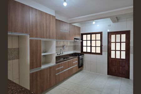 Casa à venda com 210m², 4 quartos e 2 vagasCozinha / Casa 01