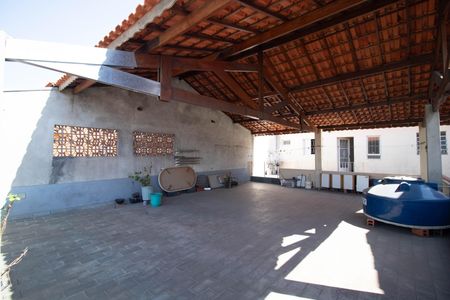 Casa à venda com 210m², 4 quartos e 2 vagas Casa à venda com 210m², 4 quartos e 2 vagasÁrea Externa - Terraço