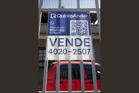 Casa à venda com 210m², 4 quartos e 2 vagas Casa à venda com 210m², 4 quartos e 2 vagasPlaca