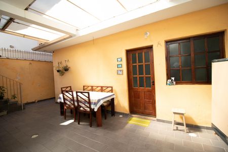 Casa à venda com 210m², 4 quartos e 2 vagas Casa à venda com 210m², 4 quartos e 2 vagasÁrea de Serviço