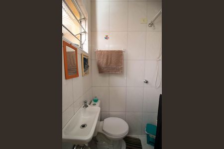 Casa à venda com 210m², 4 quartos e 2 vagas Casa à venda com 210m², 4 quartos e 2 vagasBanheiro - Social