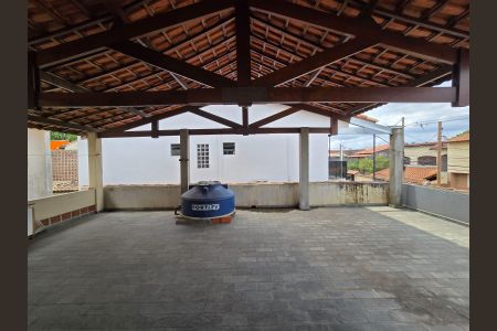 Casa à venda com 210m², 4 quartos e 2 vagasVaranda 