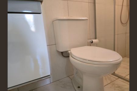 Casa à venda com 210m², 4 quartos e 2 vagasBanheiro da Suíte 1 / Casa 01