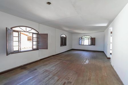 Casa à venda com 500m², 5 quartos e 4 vagasSala