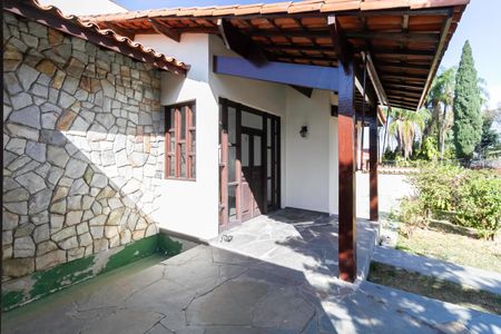 Casa à venda com 500m², 5 quartos e 4 vagasEntrada