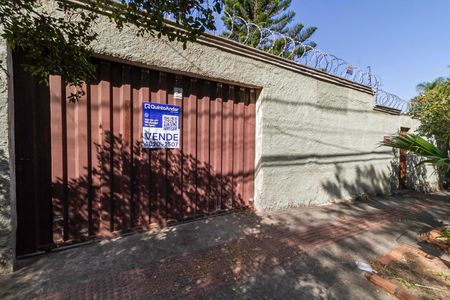 Casa à venda com 500m², 5 quartos e 4 vagasFachada