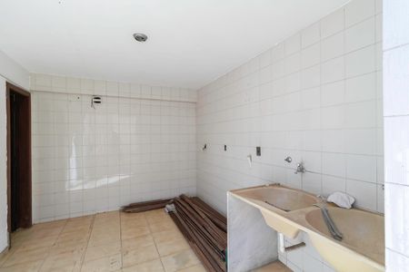 Casa à venda com 500m², 5 quartos e 4 vagasLavanderia