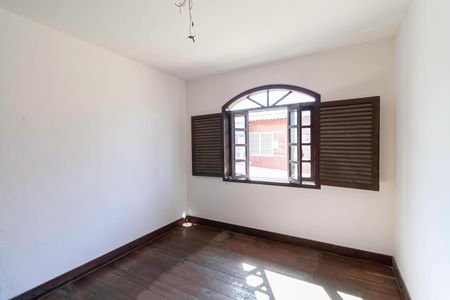 Casa à venda com 500m², 5 quartos e 4 vagasSemi Suíte 1