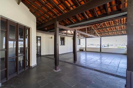 Casa à venda com 500m², 5 quartos e 4 vagasÁrea Externa