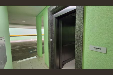 Apartamento à venda com 71m², 2 quartos e 1 vagaElevador