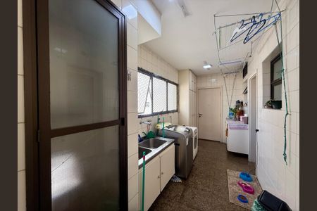 Apartamento para alugar com 160m², 3 quartos e 2 vagas Apartamento para alugar com 160m², 3 quartos e 2 vagasÁrea de Serviço